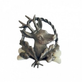 Pin with motif of deer with acorn and teeth ARTURE (2666)
